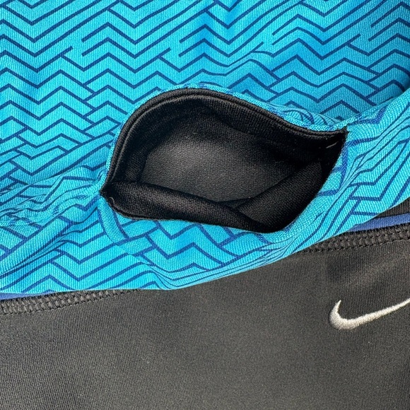 Nike Women’s Fit Dry Capri Cropped Leggings with Blue Patterned Waist Size Small - Picture 4 of 8